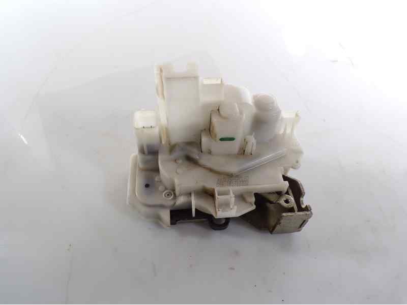 Recambio de cerradura puerta delantera derecha para opel combo d 1.3 16v cdti referencia OEM IAM   