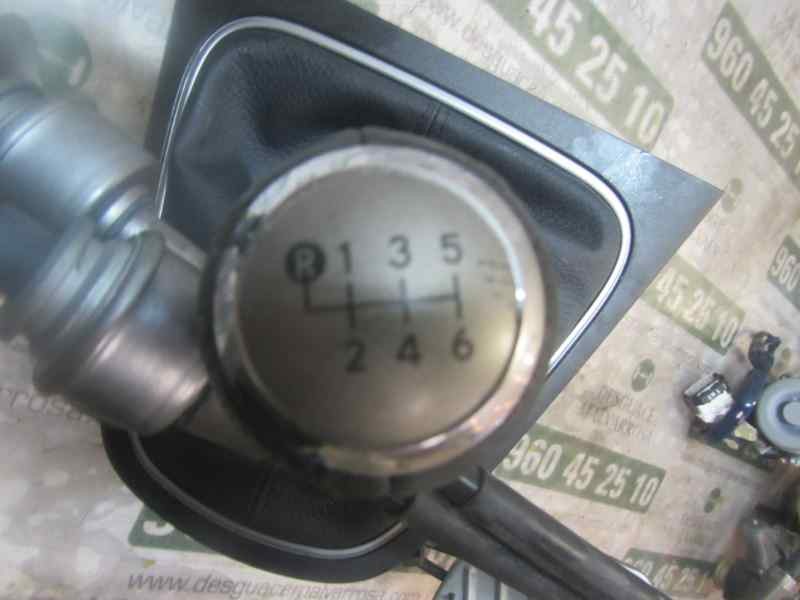 Recambio de palanca cambio para toyota auris 1.4 turbodiesel cat referencia OEM IAM 3353002240  