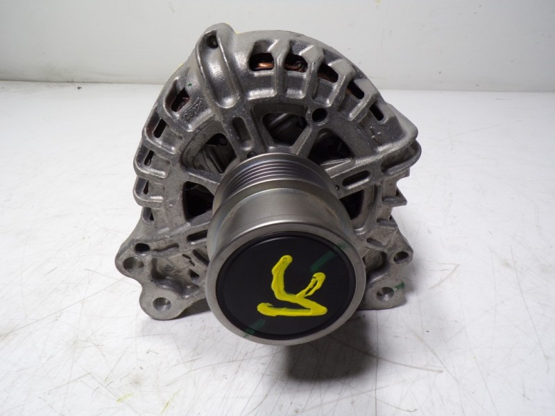 Recambio de alternador para audi a1 sportback (gba) 1.0 tfsi referencia OEM IAM 04E903015 04E903015 