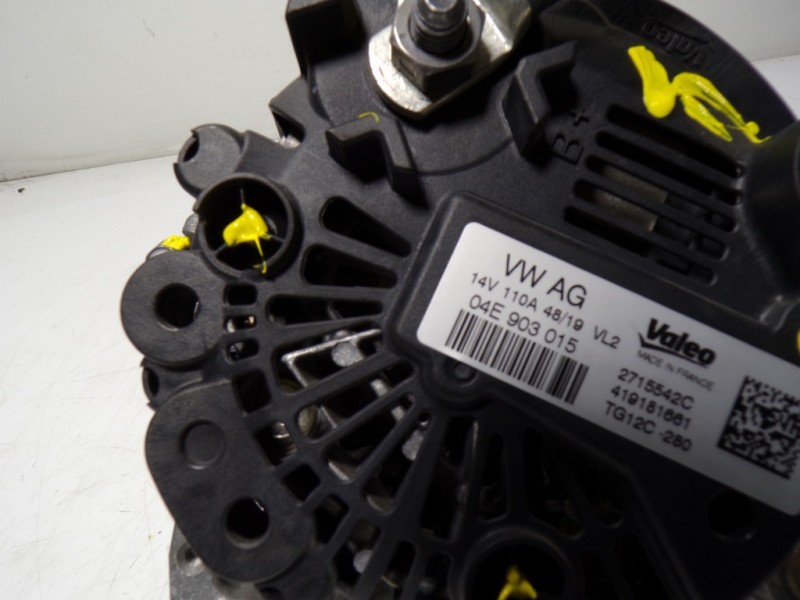 Recambio de alternador para audi a1 sportback (gba) 1.0 tfsi referencia OEM IAM 04E903015 04E903015 