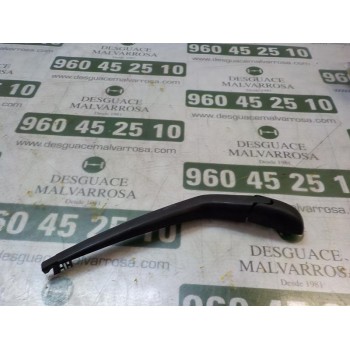 BRAZO LIMPIA TRASERO 852410D060 