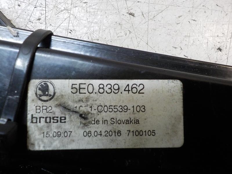 Recambio de elevalunas trasero derecho para skoda octavia combi (5e5) style referencia OEM IAM 5E0839462 5E0839462 