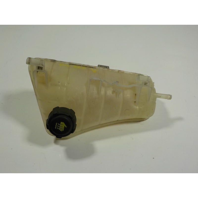 Recambio de deposito expansion para renault kangoo 1.5 dci diesel fap referencia OEM IAM 7701478318 8200455786 