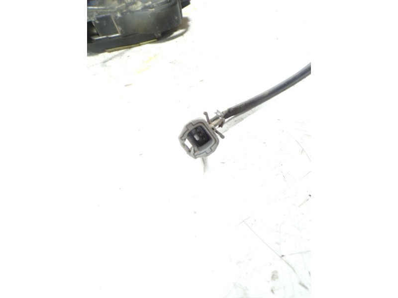 Recambio de cerradura puerta delantera derecha para toyota land cruiser (j9) 3.0 turbodiesel referencia OEM IAM   