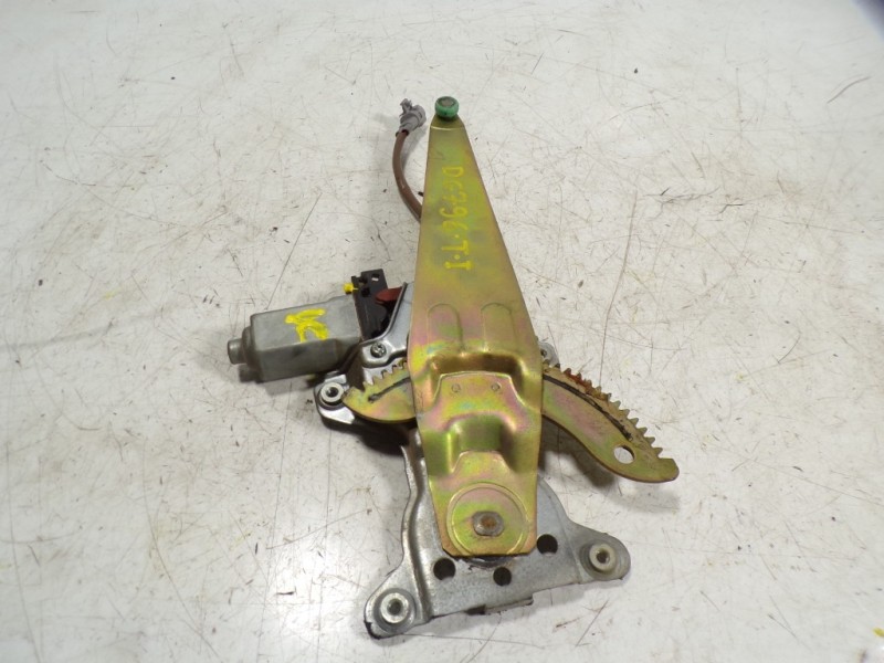 Recambio de elevalunas trasero izquierdo para toyota land cruiser (j9) 3.0 turbodiesel referencia OEM IAM   