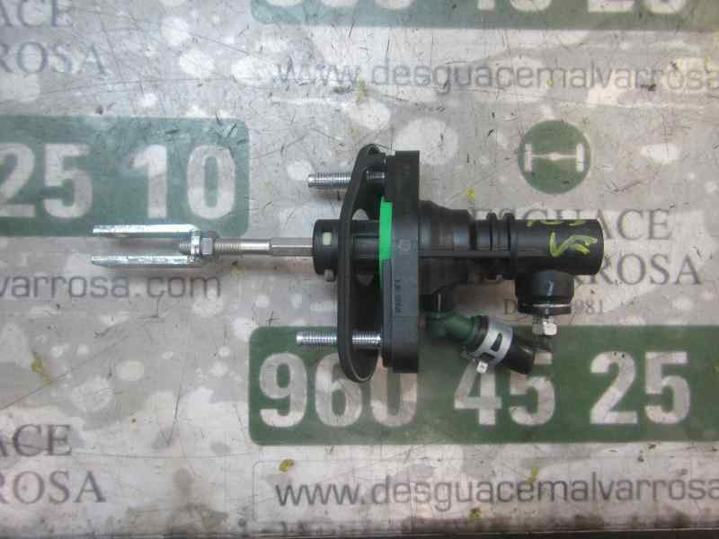 Recambio de bomba embrague para toyota verso 1.6 d-4d cat referencia OEM IAM 3142002052  