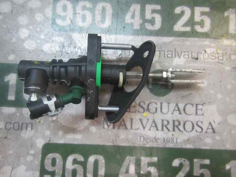 Recambio de bomba embrague para toyota verso 1.6 d-4d cat referencia OEM IAM 3142002052  