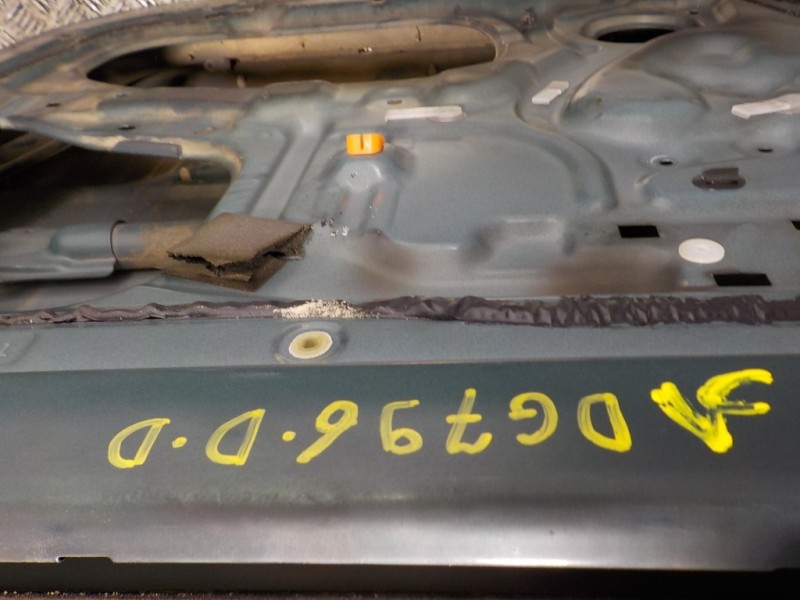 Recambio de puerta delantera derecha para toyota land cruiser (j9) 3.0 turbodiesel referencia OEM IAM   