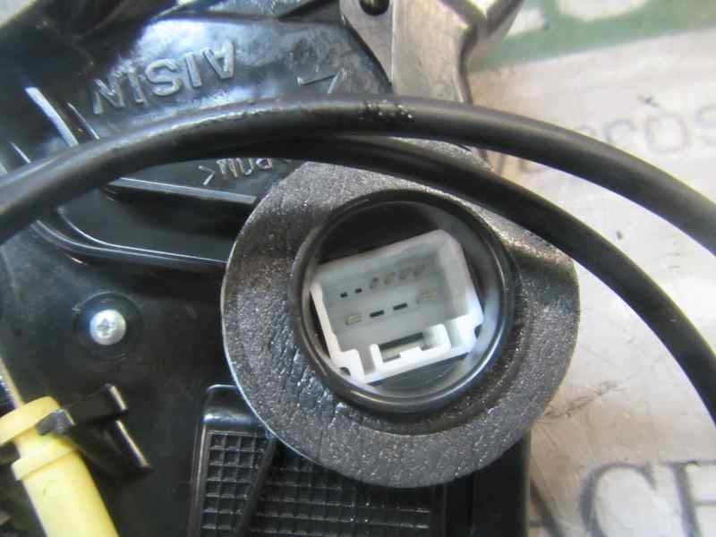 Recambio de cerradura puerta delantera izquierda para toyota verso 1.6 d-4d cat referencia OEM IAM 6904002211  