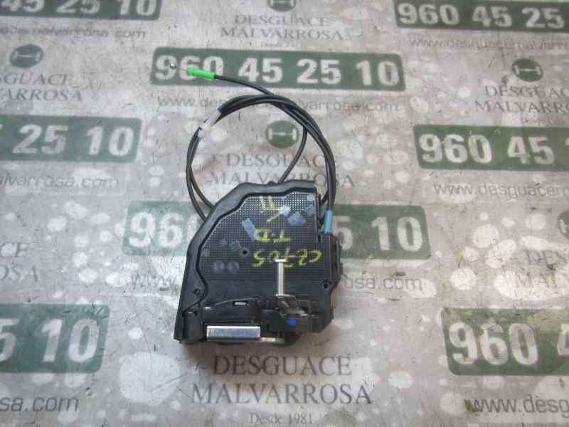 Recambio de cerradura puerta trasera derecha para toyota verso 1.6 d-4d cat referencia OEM IAM 690500F031  