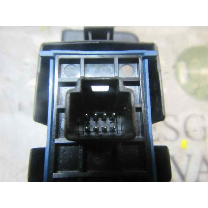 Recambio de mando elevalunas trasero izquierdo para toyota verso 1.6 d-4d cat referencia OEM IAM 848100F030 848100F030 