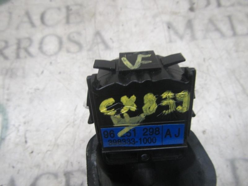 Recambio de mando limpia para daewoo nubira berlina 1.6 cat referencia OEM IAM   