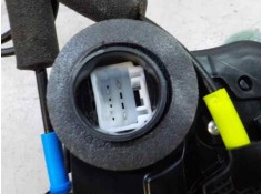 Recambio de cerradura puerta trasera derecha para toyota corolla wagon 2.0 16v hybrid referencia OEM IAM 6905002580   2