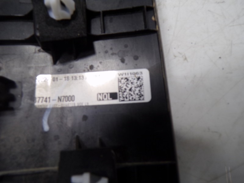 Recambio de aletin trasero izquierdo para hyundai tucson 1.6 crdi referencia OEM IAM   