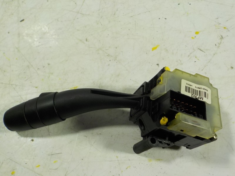 Recambio de mando limpia para hyundai i30 1.6 crdi cat referencia OEM IAM  934202R010 