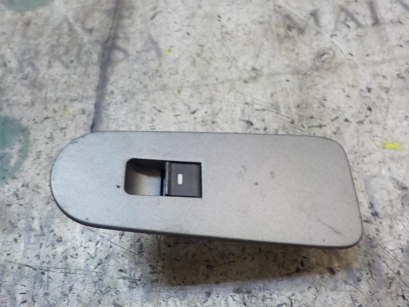 Recambio de mando elevalunas delantero derecho para tata vista 1.4 75cv referencia OEM IAM   