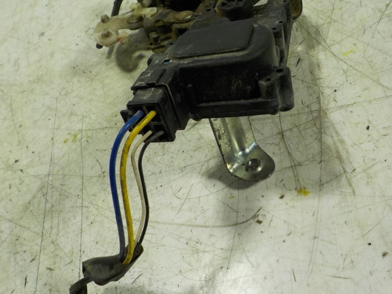 Recambio de cerradura puerta trasera izquierda para hyundai accent (lc) 1.3 12v cat referencia OEM IAM   