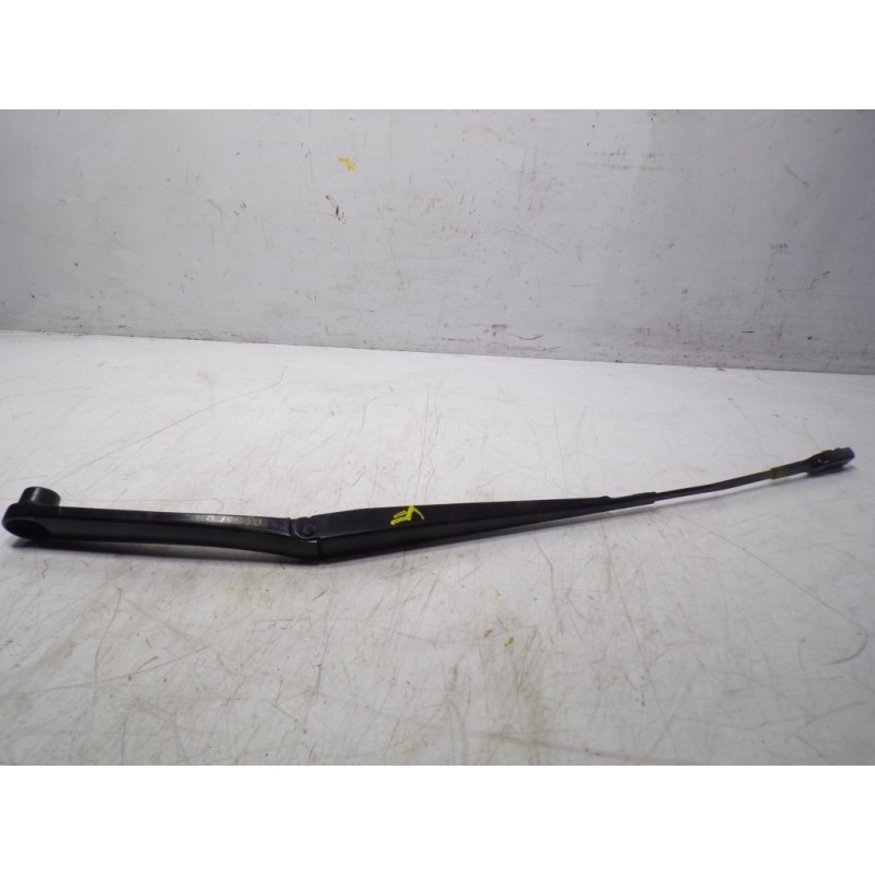 Recambio de brazo limpia delantero derecho para hyundai tucson 1.6 crdi referencia OEM IAM   