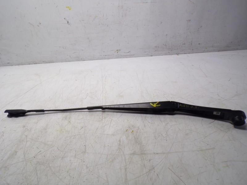 Recambio de brazo limpia delantero izquierdo para hyundai tucson 1.6 crdi referencia OEM IAM   