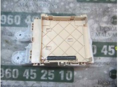 Recambio de caja reles / fusibles para toyota rav 4 referencia OEM IAM 8273042811 63586798 63586798 2