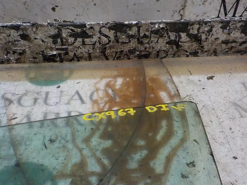 Recambio de cristal puerta delantero izquierdo para volvo xc70 2.4 diesel cat referencia OEM IAM 30779526  