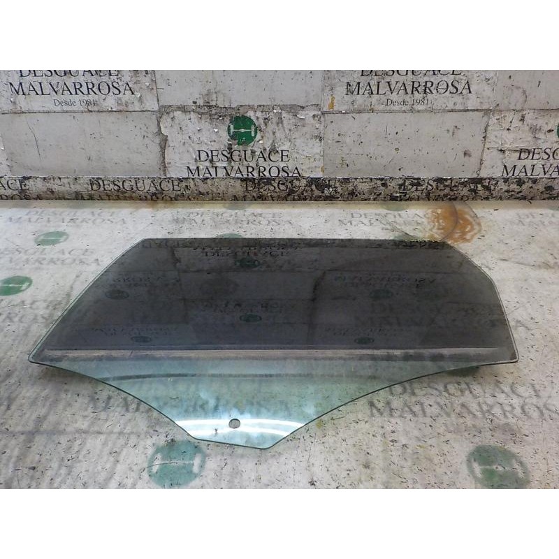 Recambio de cristal puerta trasero izquierdo para volvo xc70 2.4 diesel cat referencia OEM IAM 31217993  