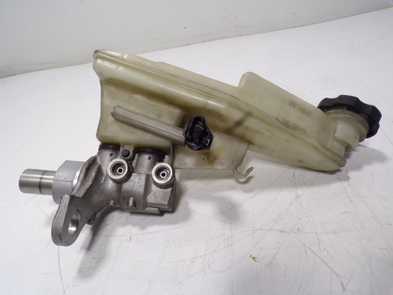 Recambio de bomba freno para opel astra k sports tourer 1.6 cdti dpf referencia OEM IAM 13486143 32669020 