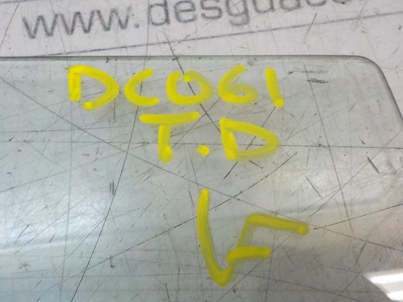 Recambio de cristal puerta trasero derecho para kia cee´d emotion referencia OEM IAM 834211H000  