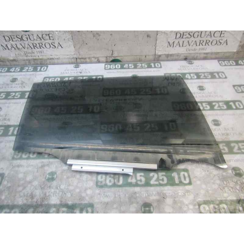 Recambio de cristal puerta trasero derecho para toyota rav 4 referencia OEM IAM 6811342150  