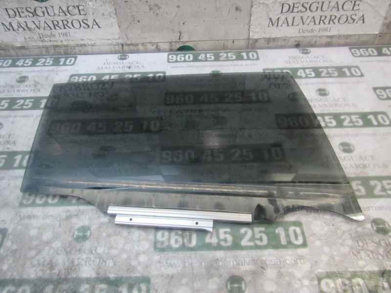 Recambio de cristal puerta trasero derecho para toyota rav 4 referencia OEM IAM 6811342150  