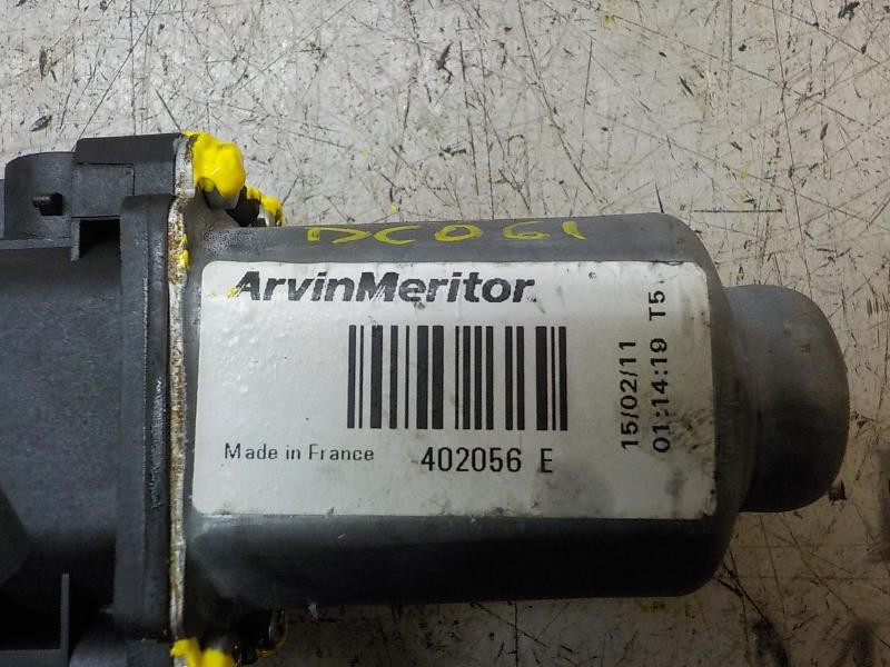 Recambio de motor elevalunas delantero derecho para kia cee´d emotion referencia OEM IAM 824601H000 402056E 402056E