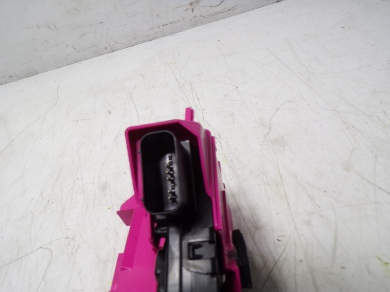 Recambio de cerradura puerta delantera derecha para hyundai tucson 1.6 crdi referencia OEM IAM  81320N7000 