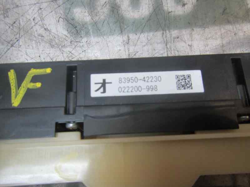 Recambio de warning para toyota rav 4 referencia OEM IAM 8395042230 8395042230 