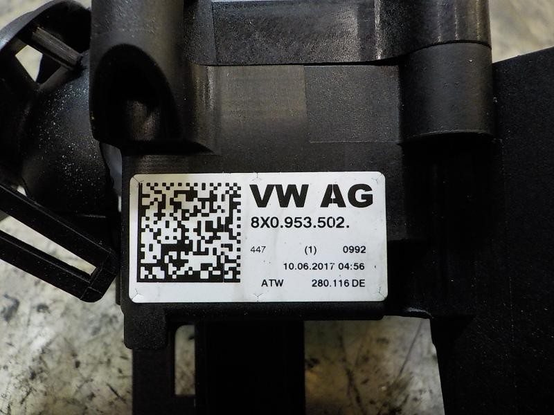 Recambio de mando intermitentes para audi a1 sportback (8xf) attraction referencia OEM IAM 8X09535024PK 8X0953521AE 