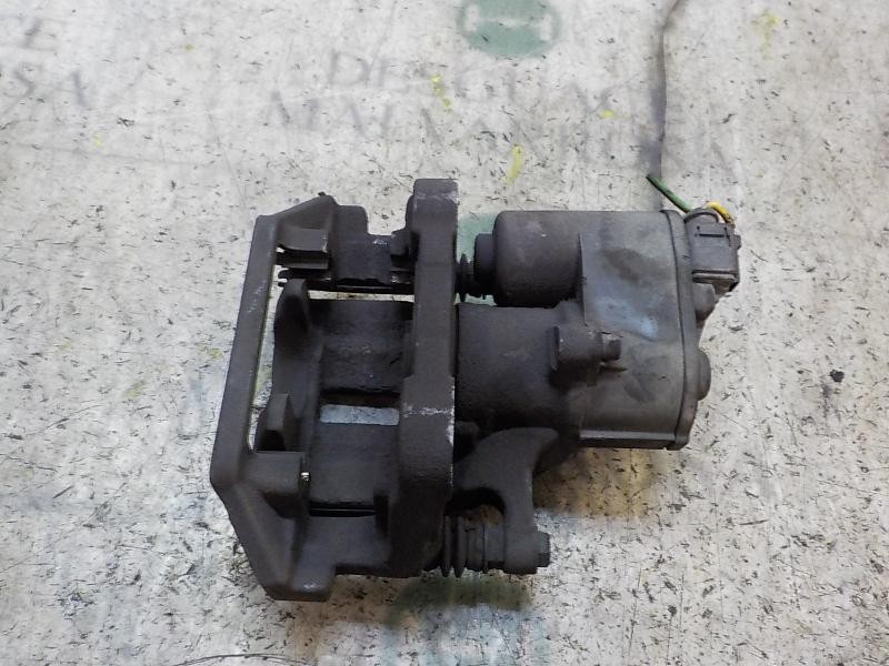 Recambio de pinza freno trasera derecha para volvo xc70 2.4 diesel cat referencia OEM IAM 36001377  