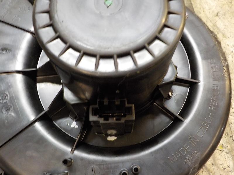 Recambio de motor calefaccion para audi a1 sportback (8xf) attraction referencia OEM IAM 6R1819015A  