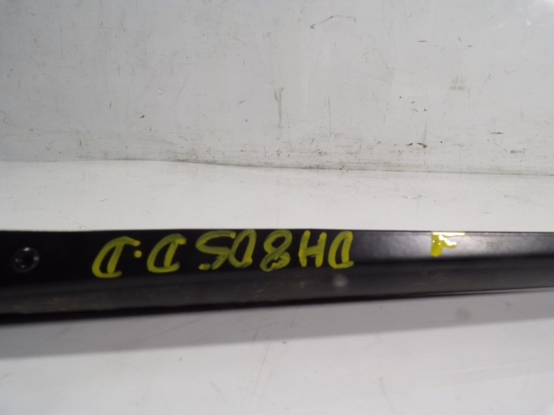 Recambio de brazo limpia delantero derecho para lexus ux (za10) 250h e-four referencia OEM IAM 8521176040  