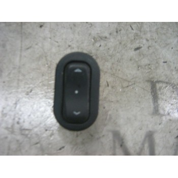 MANDO ELEVALUNAS DELANTERO DERECHO 