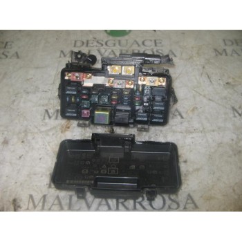 CAJA RELES / FUSIBLES 