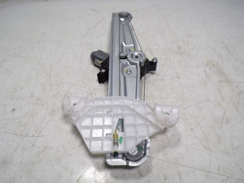 Recambio de elevalunas delantero derecho para hyundai tucson 1.6 crdi referencia OEM IAM  430106F0 