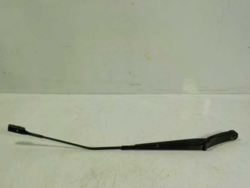 Recambio de brazo limpia delantero derecho para skoda octavia combi (5e5) 1.6 tdi dpf referencia OEM IAM 5E1955410  