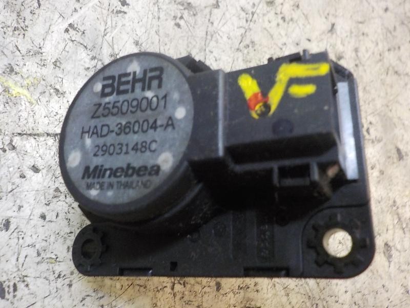 Recambio de motor electrico para citroën c4 cactus 1.2 12v vti referencia OEM IAM 6479E1  