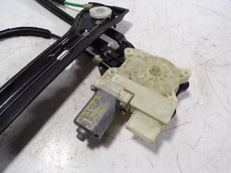 Recambio de elevalunas delantero derecho para mini mini (f56) 1.5 12v turbodiesel referencia OEM IAM 51337296444 7296442 C066881