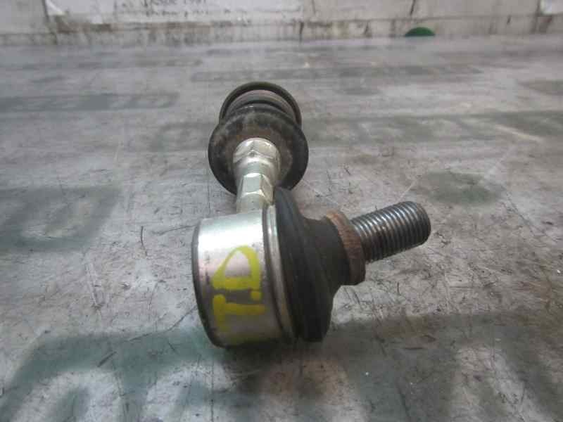 Recambio de tirante trasero derecho para toyota rav 4 referencia OEM IAM 4883042022  