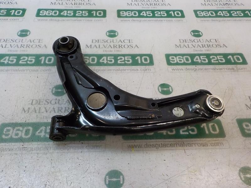 Recambio de brazo suspension inferior delantero derecho para toyota yaris referencia OEM IAM 4806809150  