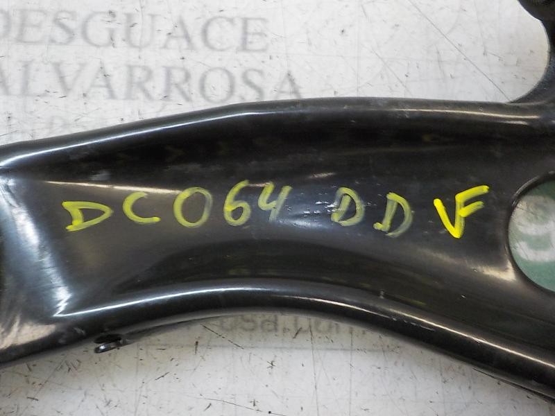 Recambio de brazo suspension inferior delantero derecho para toyota yaris referencia OEM IAM 4806809150  