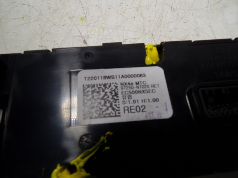 Recambio de mando calefaccion / aire acondicionado para hyundai tucson 1.6 crdi referencia OEM IAM  97250N7020 