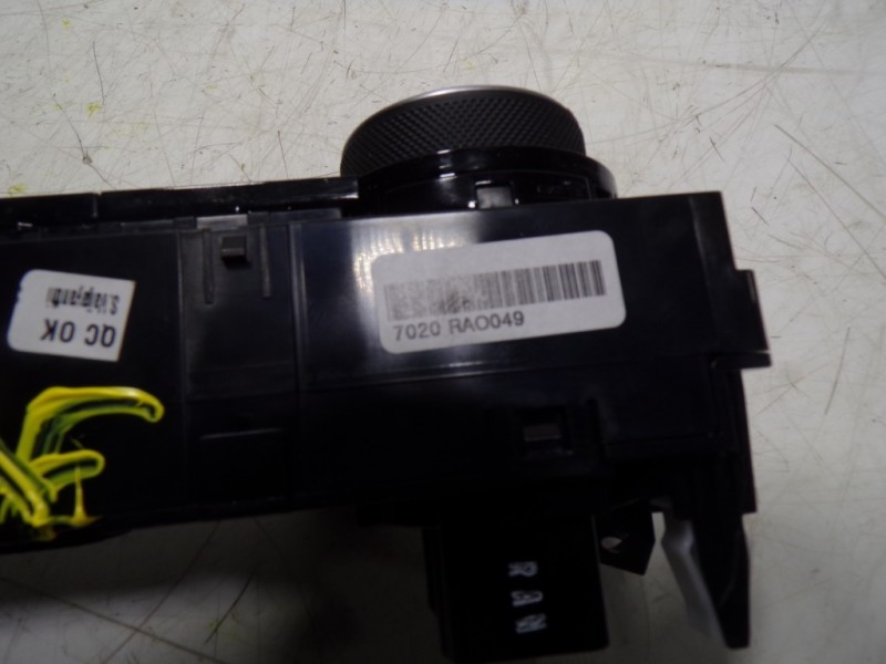 Recambio de mando calefaccion / aire acondicionado para hyundai tucson 1.6 crdi referencia OEM IAM  97250N7020 