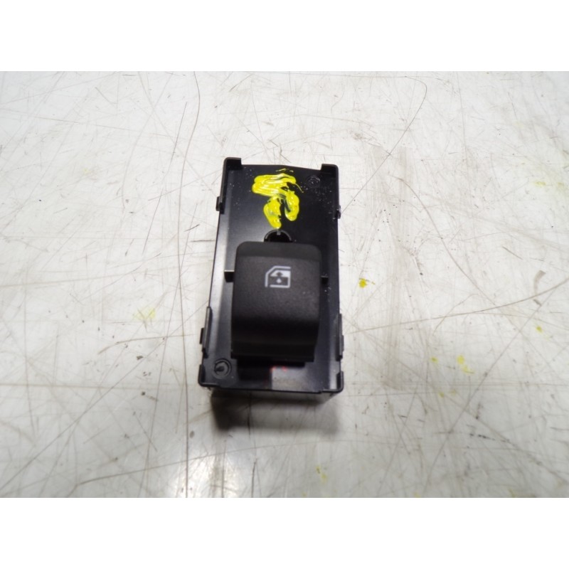 Recambio de mando elevalunas delantero derecho para hyundai tucson 1.6 crdi referencia OEM IAM  93581N70504X 