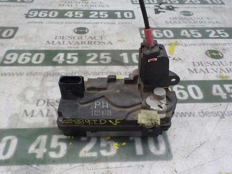 Recambio de cerradura puerta trasera derecha para opel zafira b 1.9 cdti referencia OEM IAM   